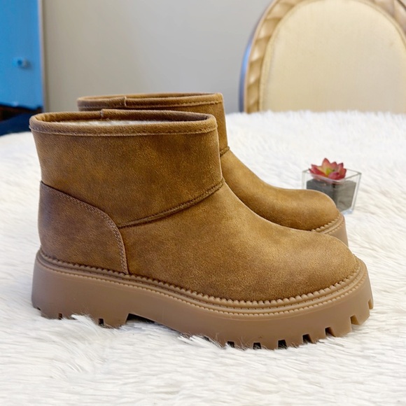 NEW DV Zappos Tan Faux Fur Lug sole Lonny boot women size 7.5 - Picture 1 of 6
